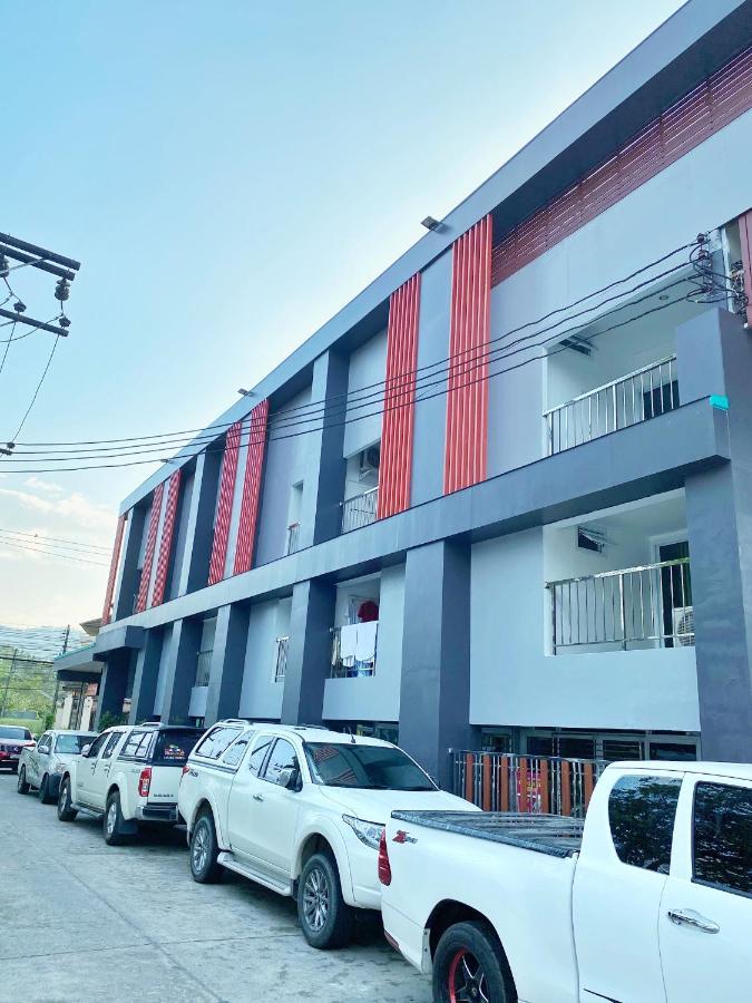 Tanatnan Hotel Ranong Esterno foto